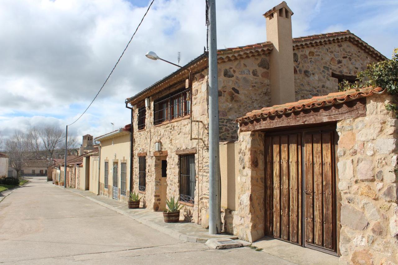 Camino Del Prado Casa de hóspedes Santa Maria la Real de Nieva Exterior foto